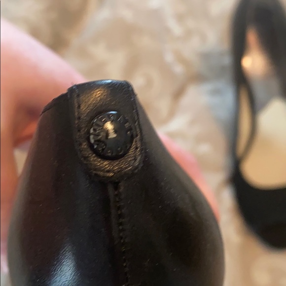 NWTs Michal Kors Suede/leather Heels Black Sz7.5M - Picture 7 of 7